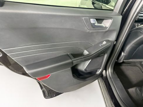 Used 2025 Ford Escape Platinum AWD/4WD image 27