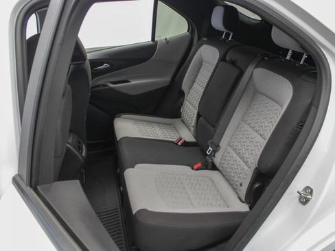 Used 2024 Chevrolet Equinox LS w/ LS Convenience Package FWD image 17