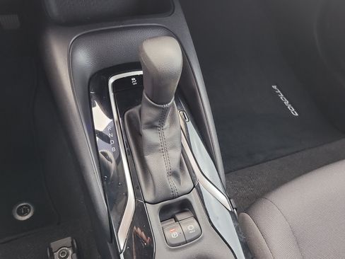 Used 2022 Toyota Corolla LE FWD image 23