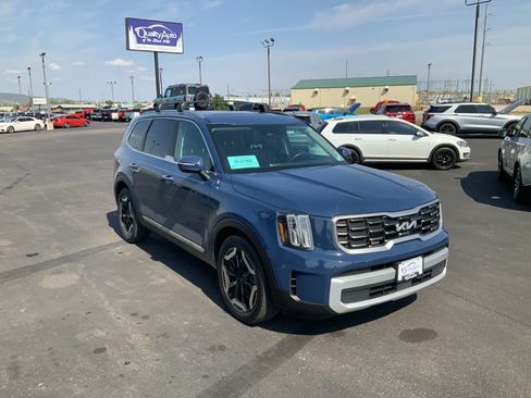 Used 2025 Kia Telluride S AWD/4WD image 4