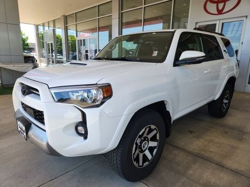 Certified 2024 Toyota 4Runner TRD Off-Road Premium w/ Off Road Premium Plus Package AWD/4WD image 6