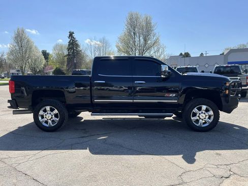 Used 2017 Chevrolet Silverado 2500 LTZ w/ Duramax Plus Package AWD/4WD image 5
