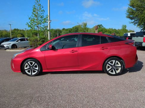 Certified 2018 Toyota Prius Four Touring FWD image 3