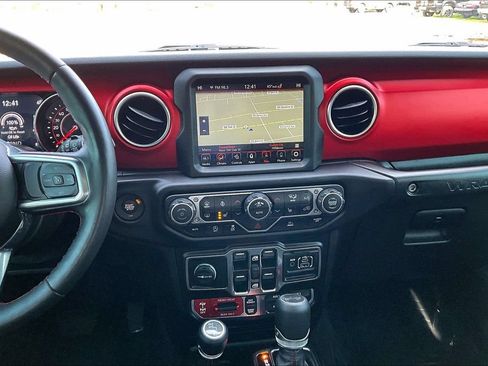 Used 2021 Jeep Wrangler Unlimited Rubicon AWD/4WD image 8