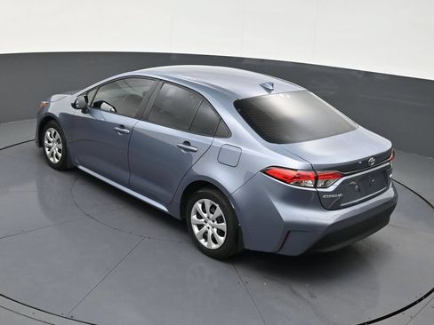 Used 2025 Toyota Corolla LE FWD image 13