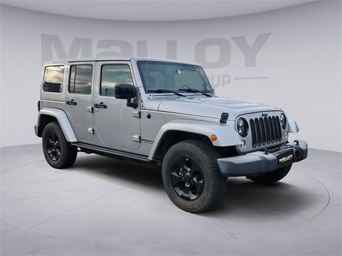 Used 2015 Jeep Wrangler Unlimited Sahara image 7