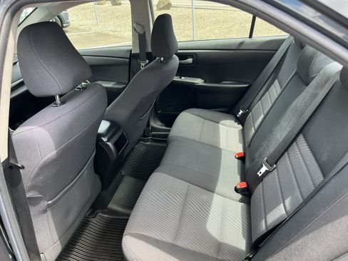 Used 2017 Toyota Camry LE FWD image 13