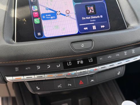Used 2022 Cadillac XT4 Sport w/ Enhanced Visibility Package AWD/4WD image 20