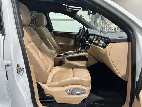 Used 2019 Porsche Macan AWD/4WD image 58