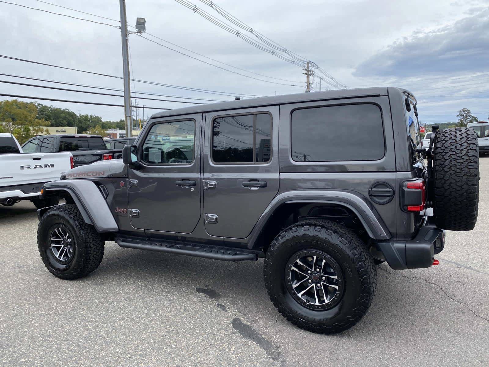 Certified 2026 Jeep Wrangler Unlimited Rubicon AWD/4WD image 6