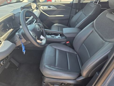 New 2026 Ford Explorer Active w/ Active Comfort Package AWD/4WD image 16