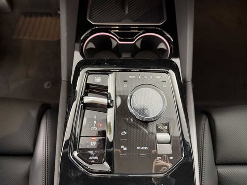 New 2026 BMW 530i xDrive w/ M Sport Package image 17