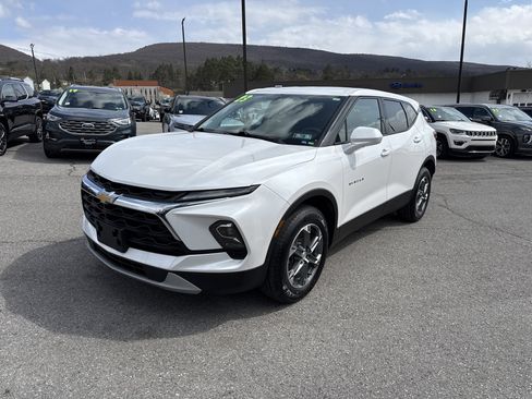Used 2023 Chevrolet Blazer LT AWD/4WD image 7