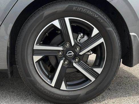 Used 2025 Nissan Sentra SV FWD image 37