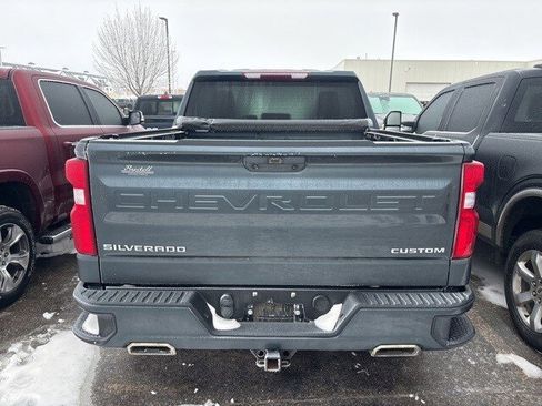 Used 2019 Chevrolet Silverado 1500 Custom w/ Custom Value Package image 4
