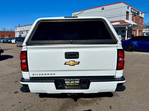 Used 2018 Chevrolet Silverado 1500 Custom w/ Custom Value Package image 7