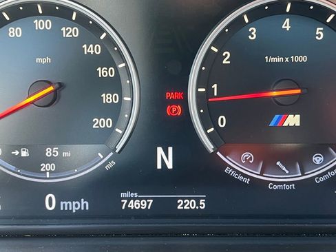 Used 2014 BMW M5 image 29