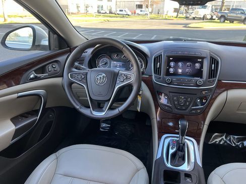 Used 2014 Buick Regal image 12