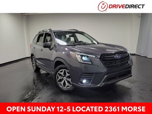 Used 2024 Subaru Forester Premium AWD/4WD image 1