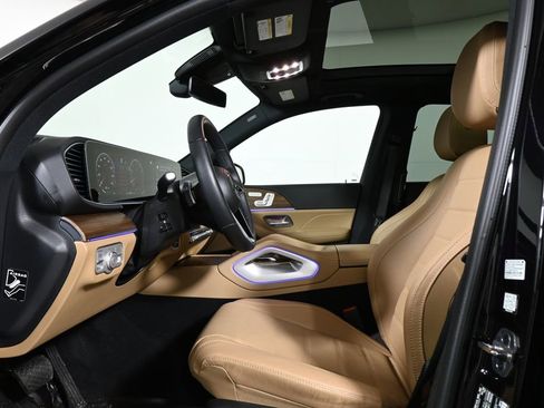 Certified 2025 Mercedes-Benz GLE 350 4MATIC image 3