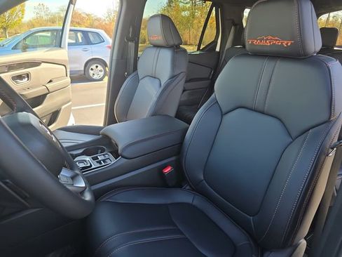 New 2025 Honda Pilot TrailSport image 15