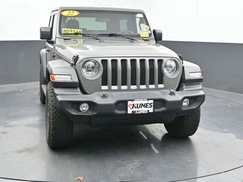 Used 2022 Jeep Wrangler Sport image 4