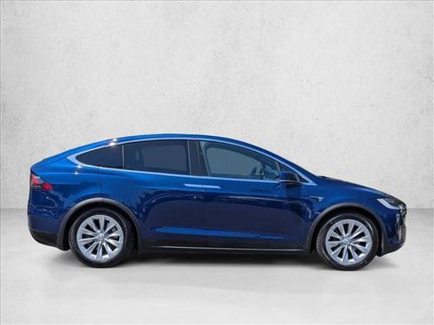 Used 2018 Tesla Model X 75D AWD/4WD image 4