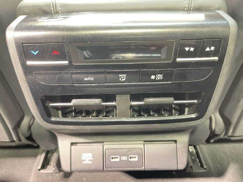 Used 2023 Acura MDX SH-AWD w/ Technology Package image 25