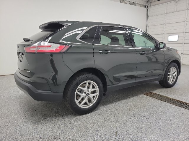 Used 2024 Ford Edge SEL AWD/4WD image 3