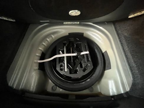 Certified 2023 Volkswagen Jetta SE image 30