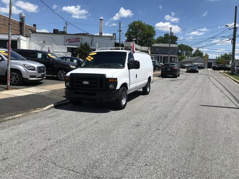 Used 2014 Ford E-350 and Econoline 350 RWD image 2