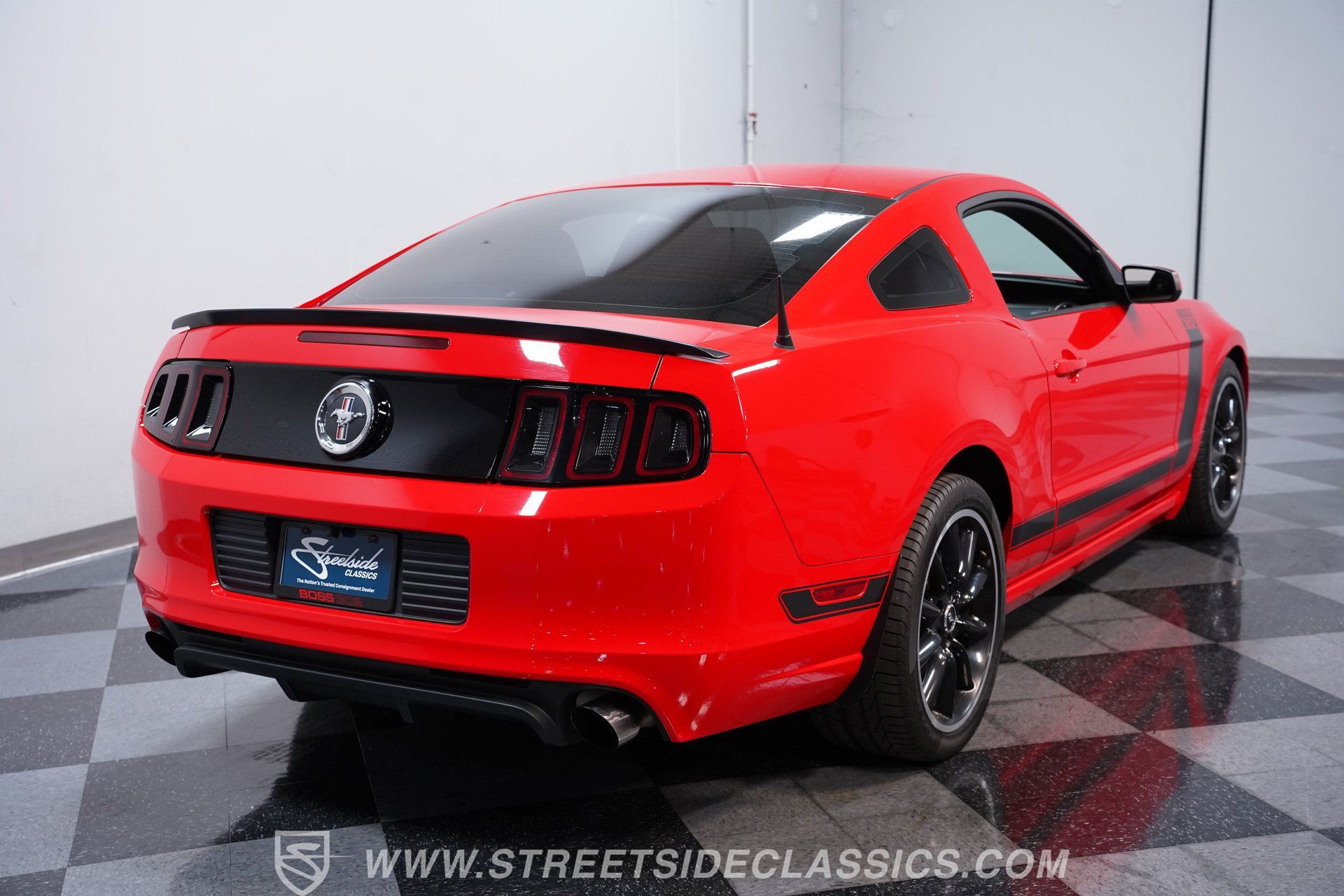 Used 2013 Ford Mustang Boss 302 w/ Boss 302 Accessory Pkg RWD image 10