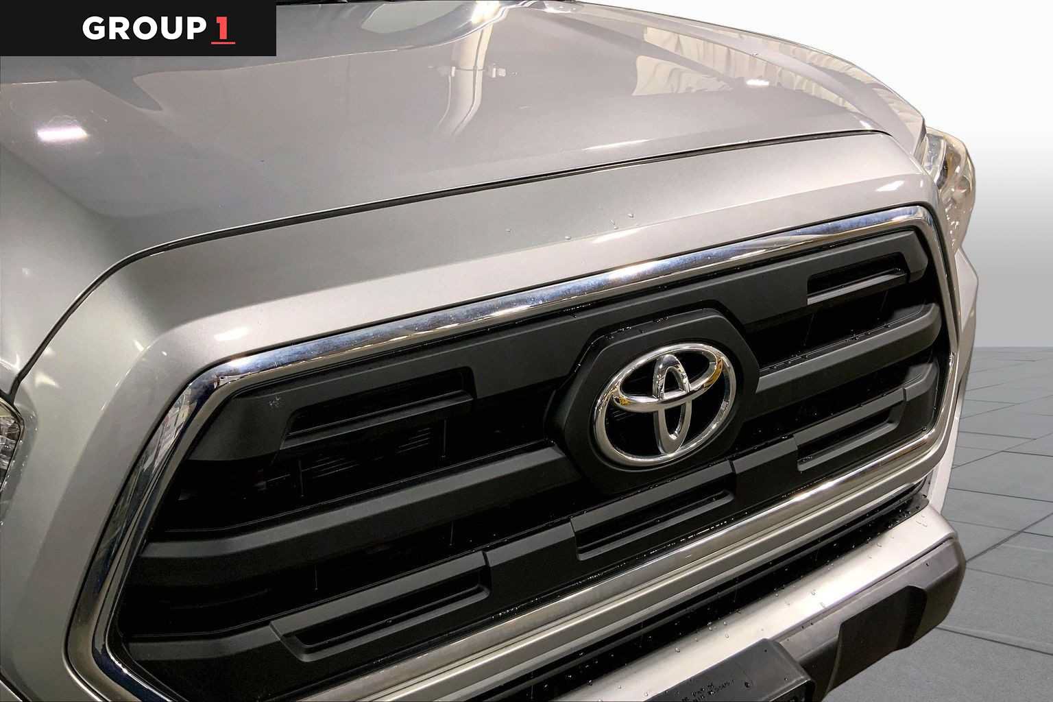Certified 2017 Toyota Tacoma SR5 AWD/4WD image 28