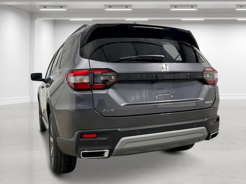New 2025 Honda Pilot Touring image 5