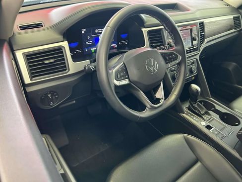 Used 2022 Volkswagen Atlas SE FWD image 13