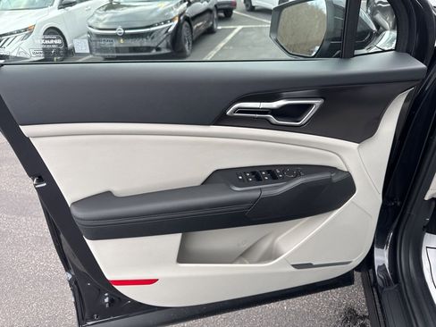 New 2026 Kia Sportage EX FWD image 11