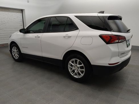 Used 2024 Chevrolet Equinox LS w/ Driver Confidence II Package FWD image 3