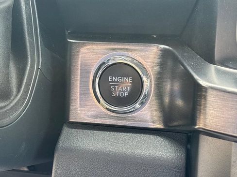 Used 2023 Ford F250 Lariat AWD/4WD image 36