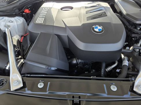 Certified 2025 BMW 530i xDrive 530i xDrive w/ Executive Package image 34