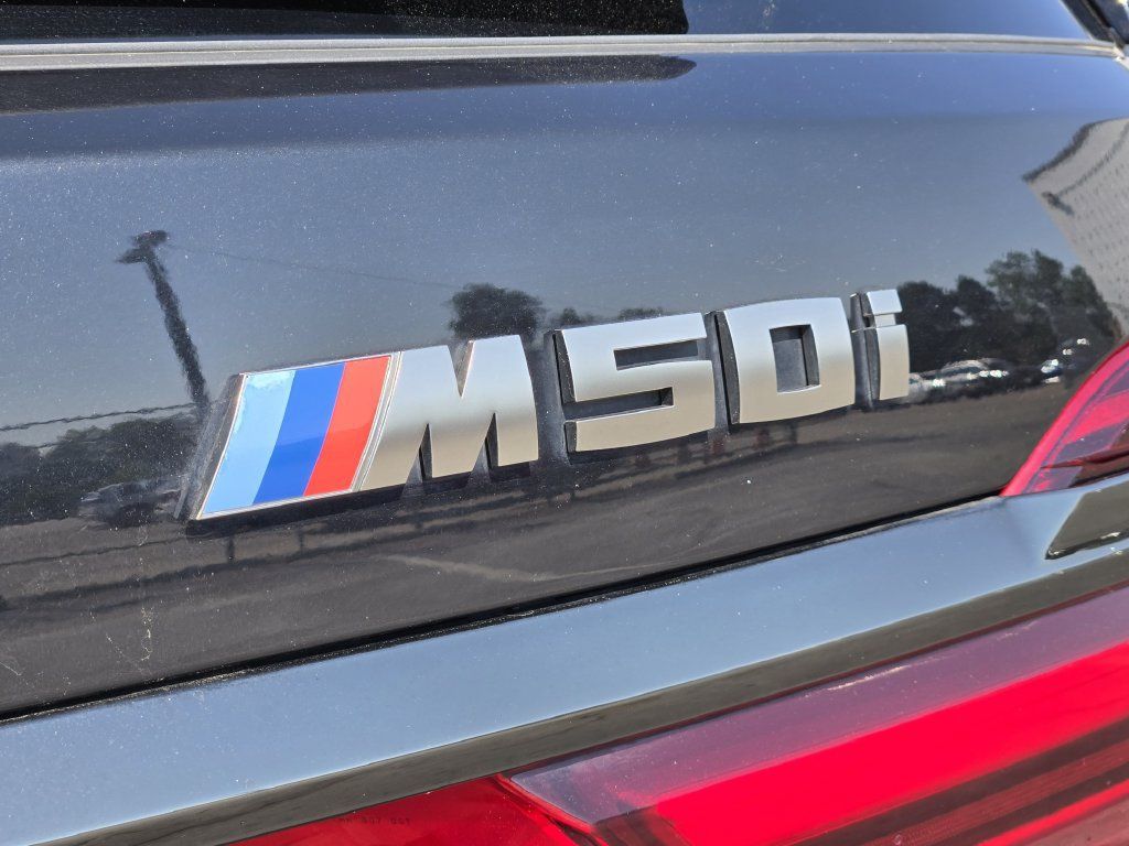 Used 2021 BMW X7 M50i AWD/4WD image 13