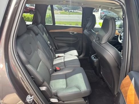 Used 2024 Volvo XC90 B5 Plus AWD/4WD image 13