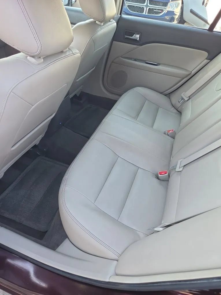 Used 2011 Ford Fusion SEL w/ 301A Rapid Spec Order Code FWD image 18