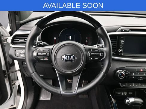 Used 2017 Kia Sorento SX image 18