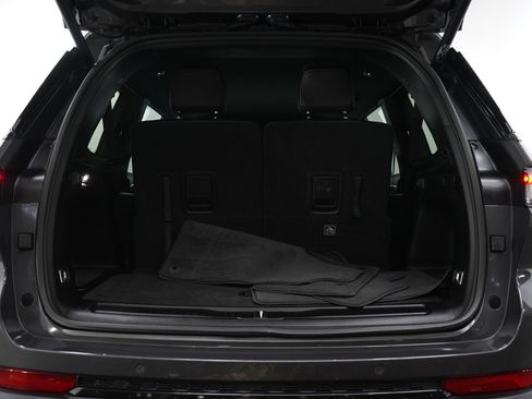 Used 2025 Jeep Grand Cherokee L Laredo AWD/4WD image 18