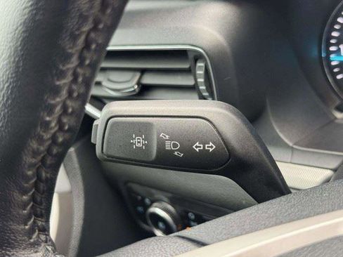 Used 2024 Ford Explorer XLT w/ Equipment Group 202A RWD image 24