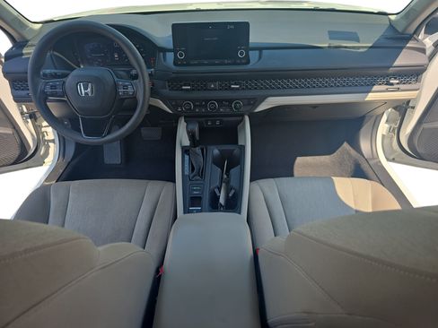 Used 2023 Honda Accord EX image 9