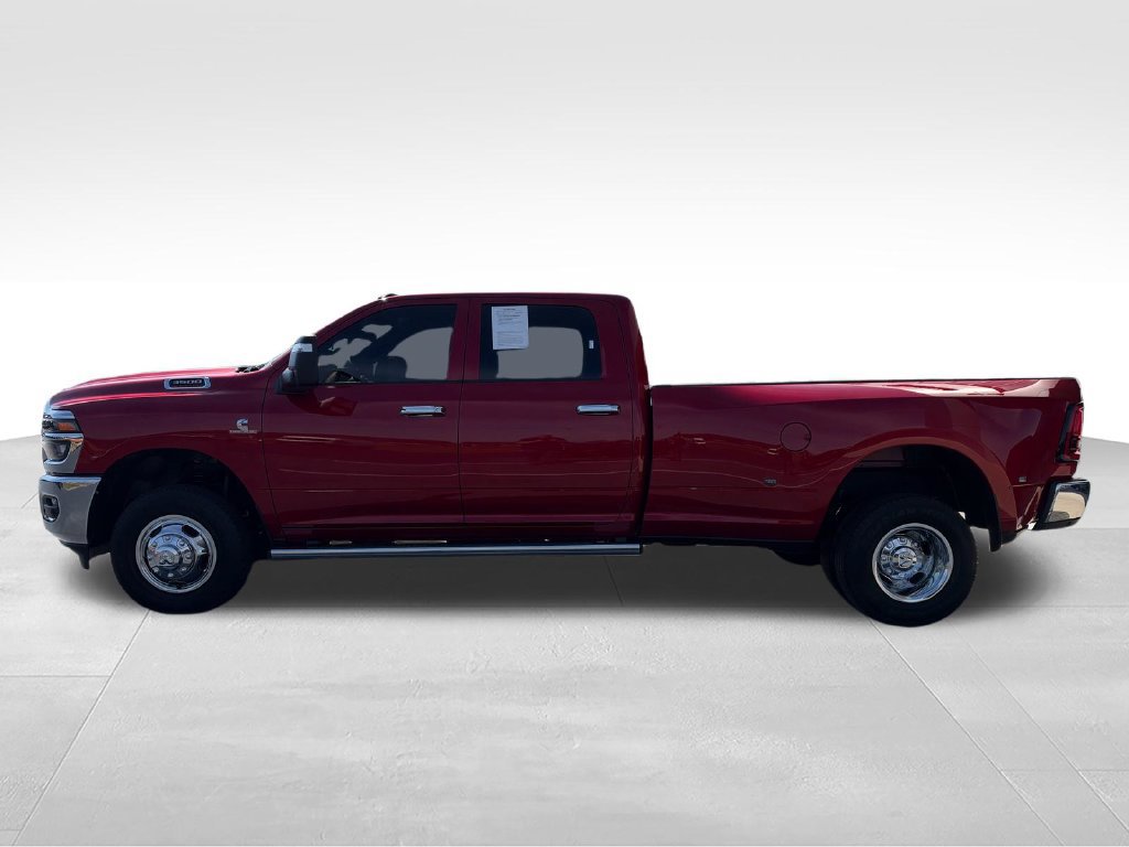 Used 2026 RAM 3500 Tradesman AWD/4WD image 2
