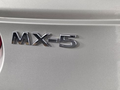 Used 2022 MAZDA MX-5 Miata Grand Touring RWD image 28