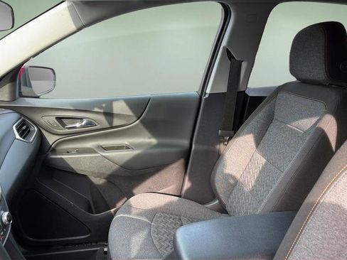 Used 2024 Chevrolet Equinox LT image 12