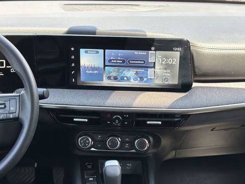 Certified 2025 Nissan Kicks SV FWD image 15
